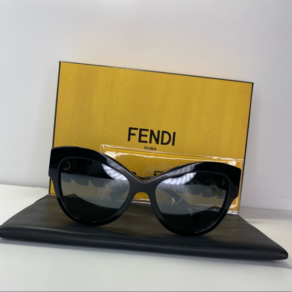 New Authentic New Runway Limited Edition Fendi  Ladies Sunglasses - Picture 7 of 11